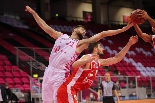 离不开主教 离不开主教